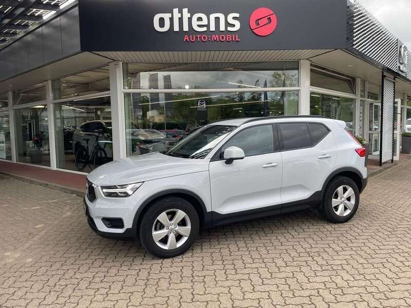 Glacier silver Gebraucht 2022 Volvo XC40 Momentum SUV | 27.480 € (Guter Preis) - Bild 1/4