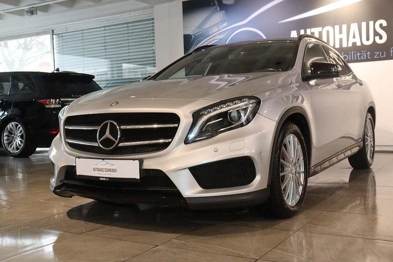 Gebraucht Mercedes GLA220 170 PS (125 kW) 2015 Silber SUV