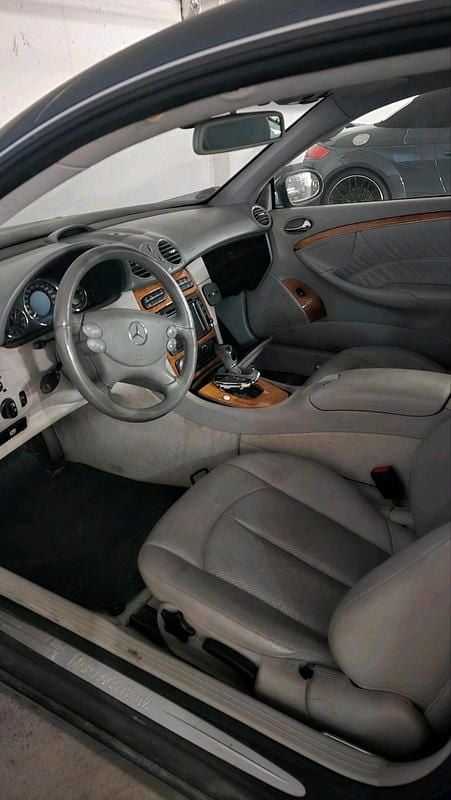 Second-hand Mercedes CLK320 2005 Coupe