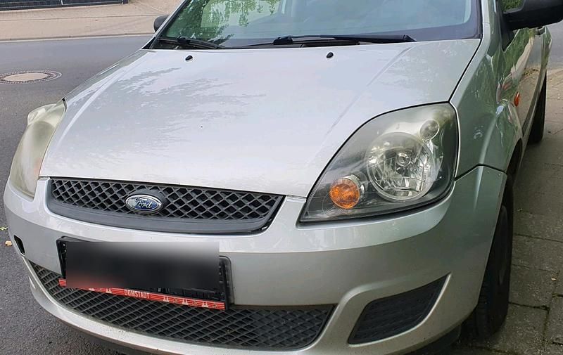 Gebraucht 2007 Ford Fiesta Kleinwagen | 375 € (Superpreis) - Bild 1/4