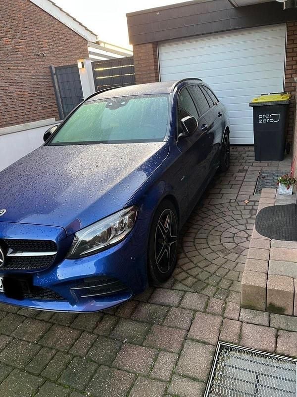 Gebraucht Mercedes C220 AMG line 194 PS (142 kW) 2021 Blau Kombi