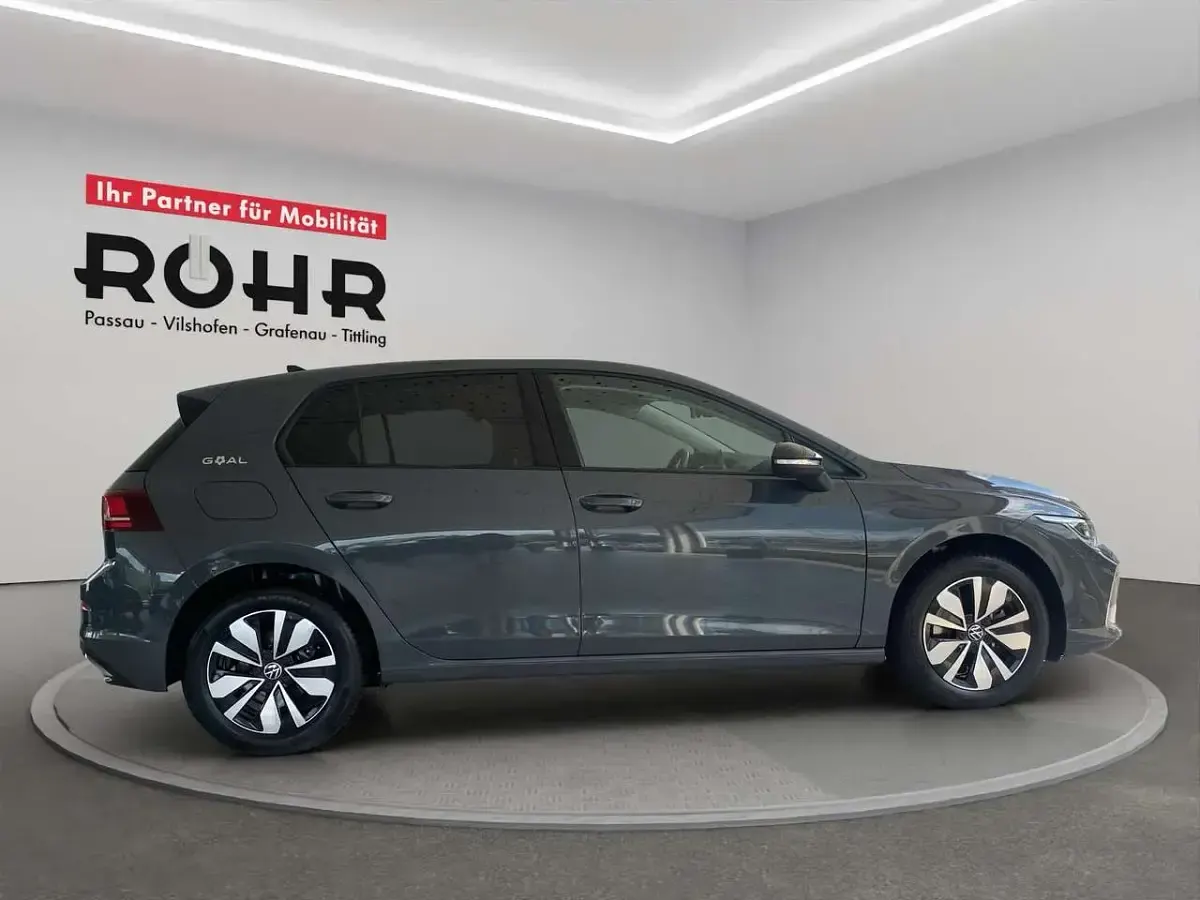 Gebraucht VW Golf VIII Goal 116 PS (85 kW) 2025 Delfingrau metallic Limousine
