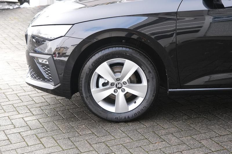 Nuova Skoda Scala Selection 2025 Nero Utilitaria