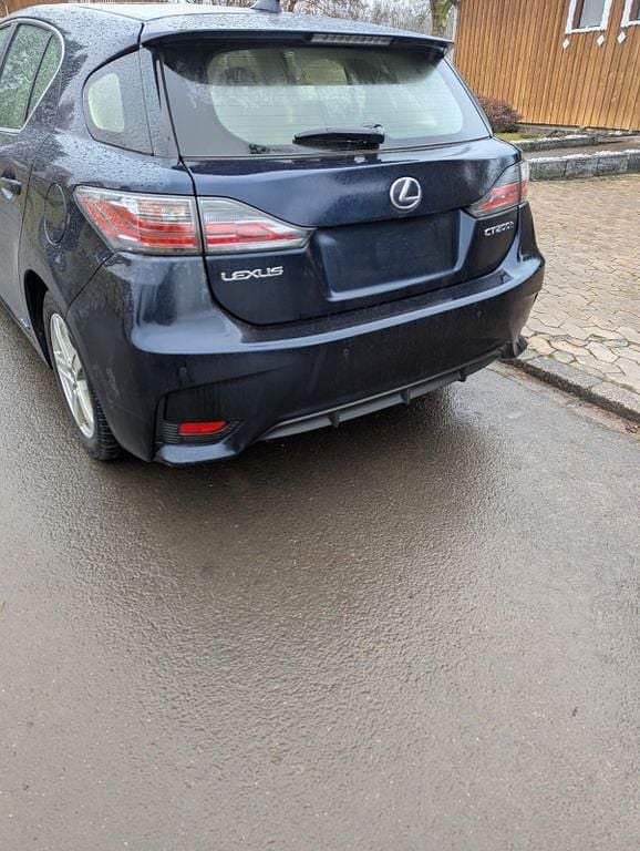 Gebraucht Lexus CT200h Executive Line 136 PS (100 kW) 2017 Blau Limousine