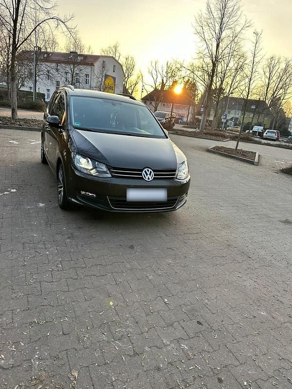 Gebraucht VW Sharan 177 PS (130 kW) 2014 Braun Van / Kleinbus