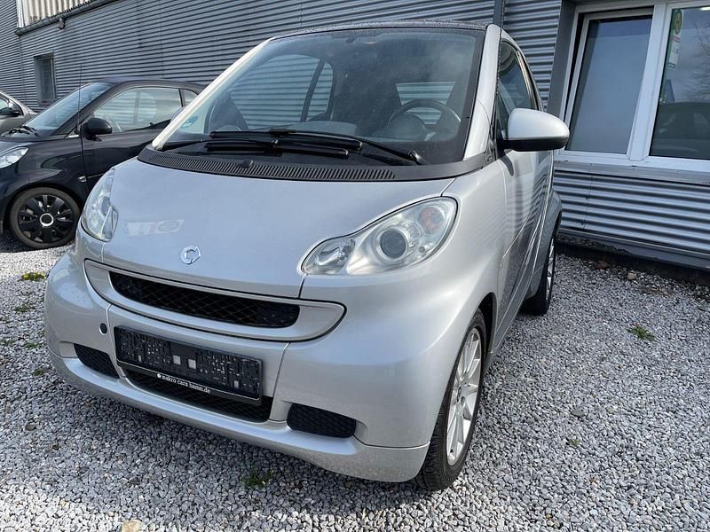 Silber Gebraucht 2011 Smart ForTwo Coupé Passion Kleinwagen | 5.600 € (Fairer Preis) - Bild 1/4