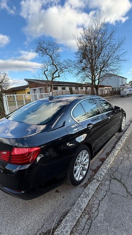 Gebraucht BMW 520 190 PS (139 kW) 2016 Schwarz Limousine