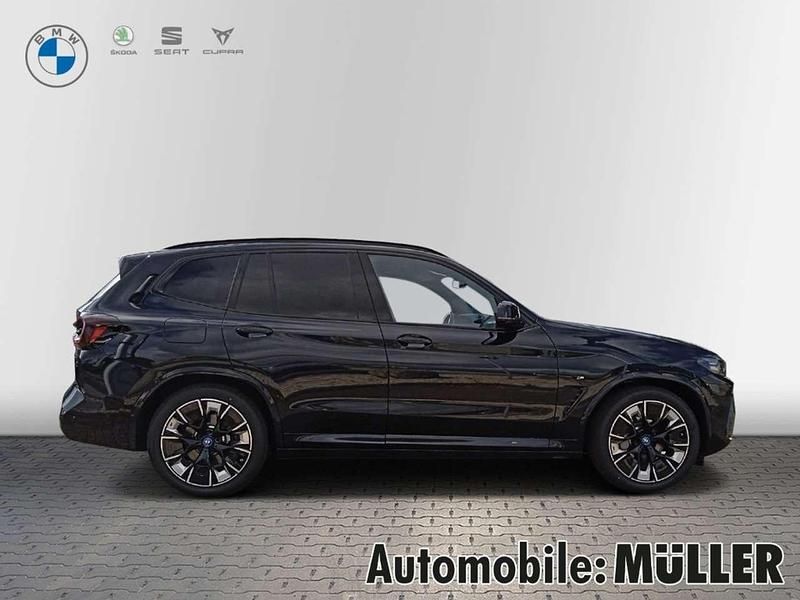 Neu BMW iX3 Impressive 210 kW (286 PS) 2025 Carbonschwarz metallic SUV