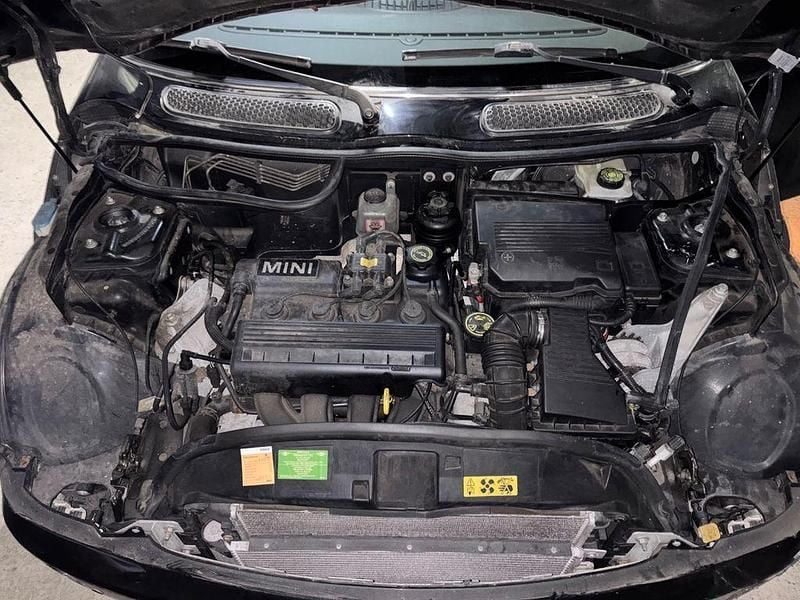 Second-hand Mini ONE 90 CP (66 kW) 2005 Negru Hatchback