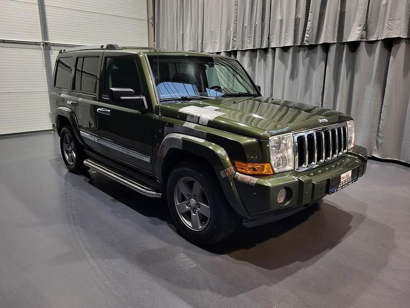 Gebraucht Jeep Commander Limited 326 PS (239 kW) 2008 Jeep green met. clear coat SUV