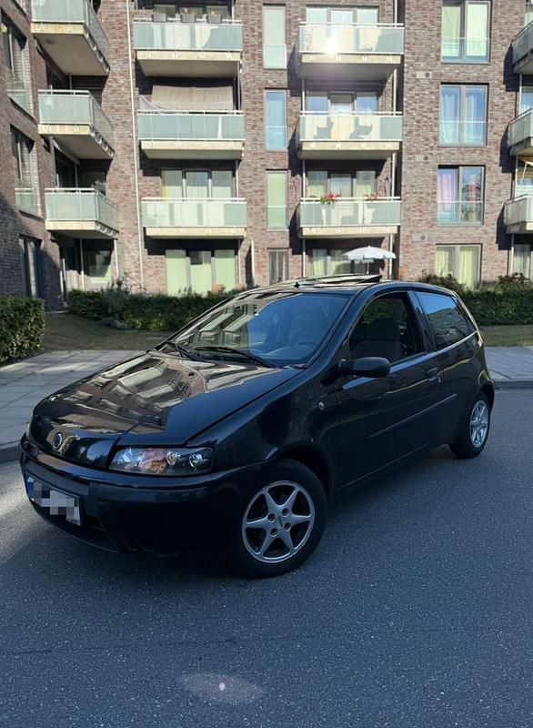 Schwarz Gebraucht 2003 Fiat Punto Kleinwagen | 500 € (Superpreis) - Bild 1/4