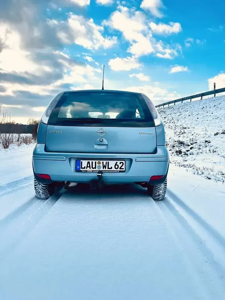 Używany Opel Corsa 80 KM (58 kW) 2006 Sedan/Limuzyna