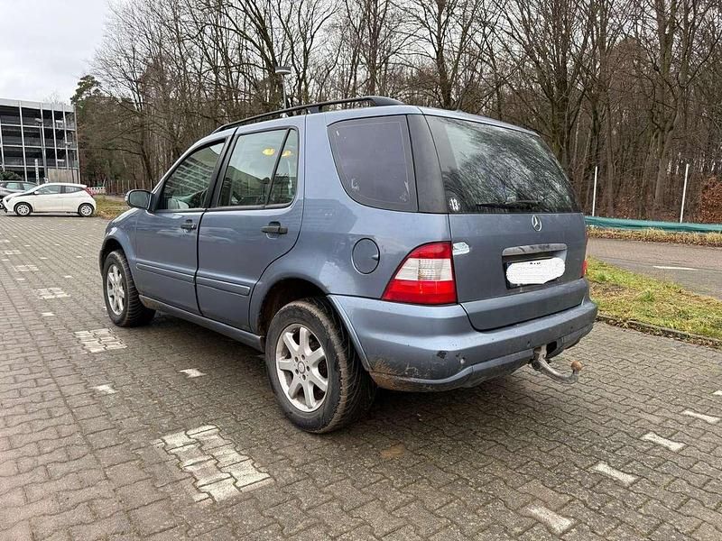 Gebraucht Mercedes ML270 163 PS (119 kW) 2004 Other SUV