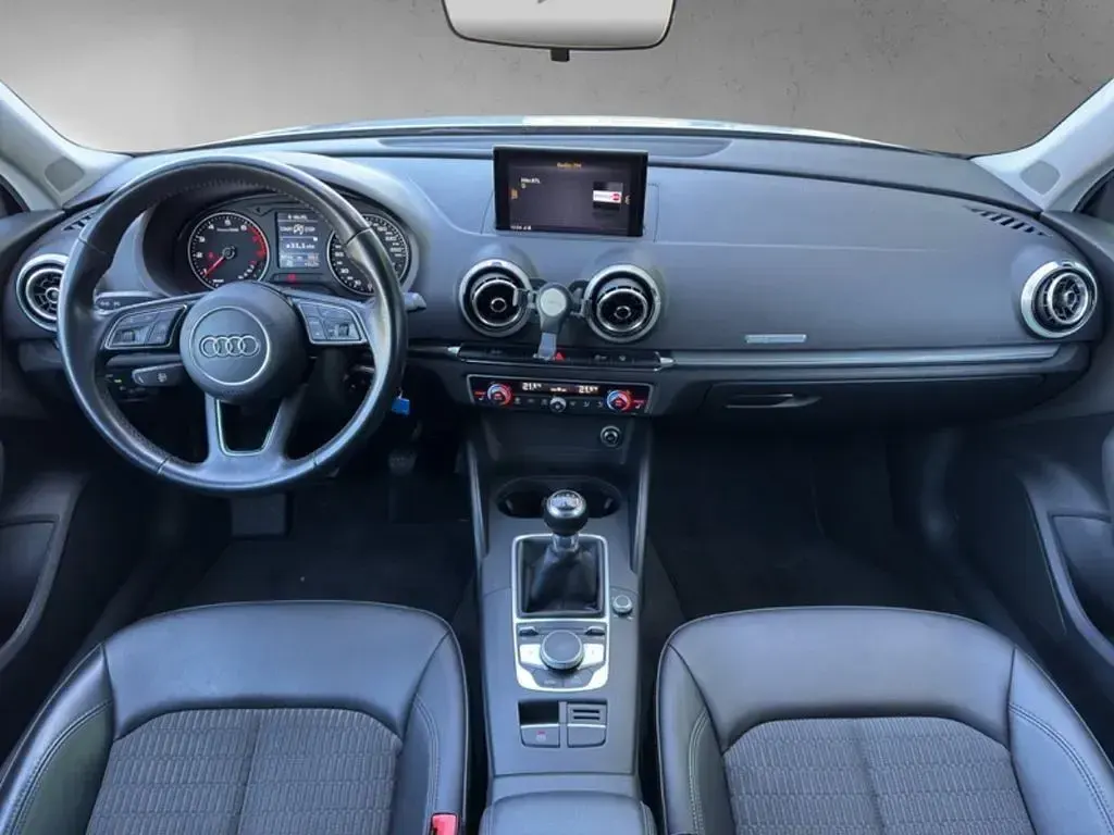 Gebraucht Audi A3 Design 150 PS (110 kW) 2016 Silber Limousine