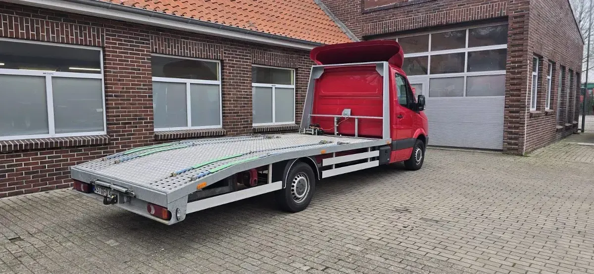 Gebraucht VW Crafter 109 PS (80 kW) 2013 Rot Van