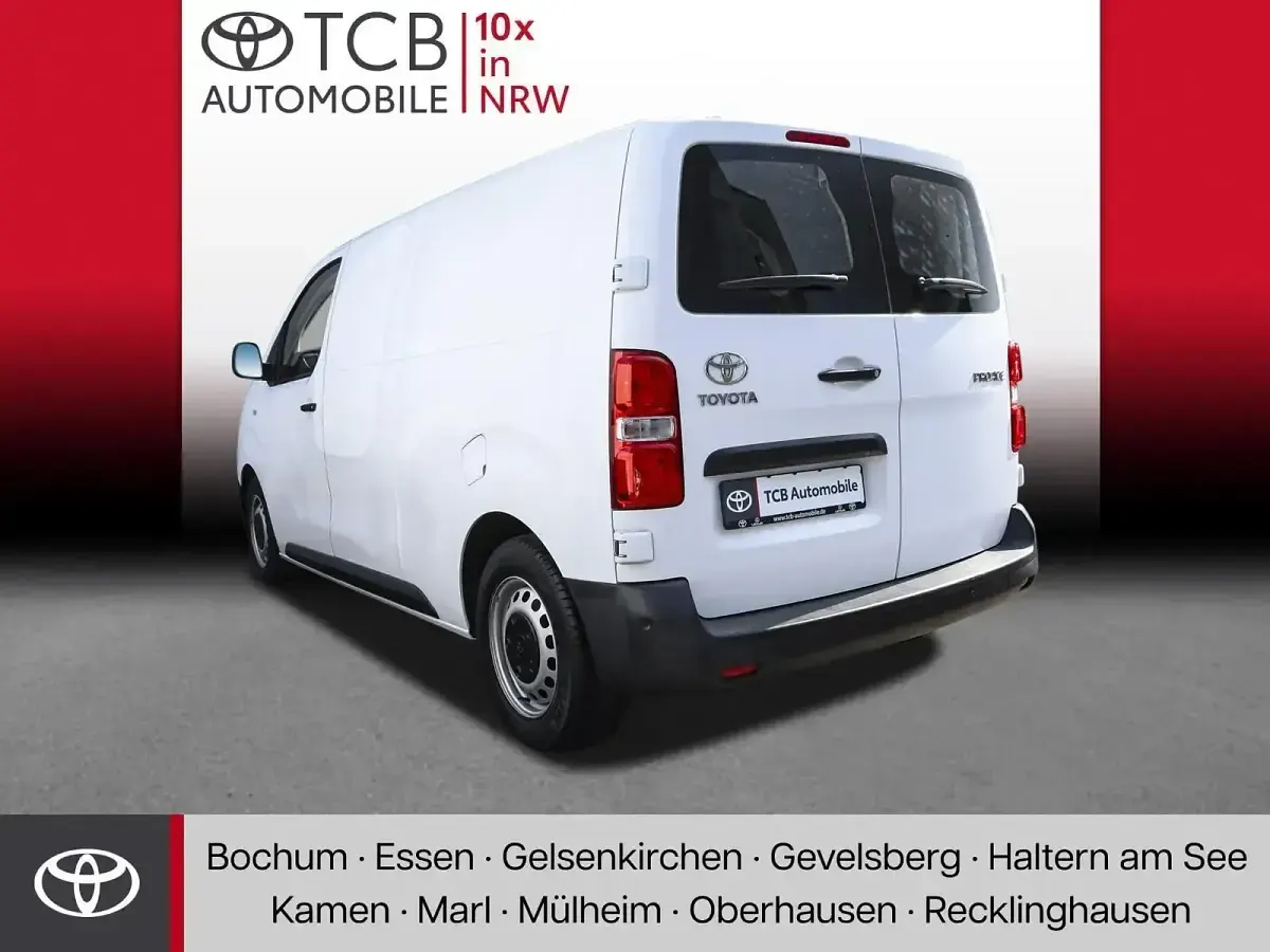 Gebraucht Toyota Proace 120 PS (88 kW) 2021 Schaumweiß Van / Kleinbus