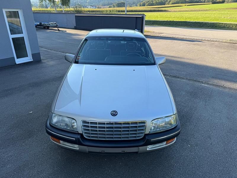 Second-hand Opel Senator 150 CP (110 kW) 1992 Andere farben Berlinǎ