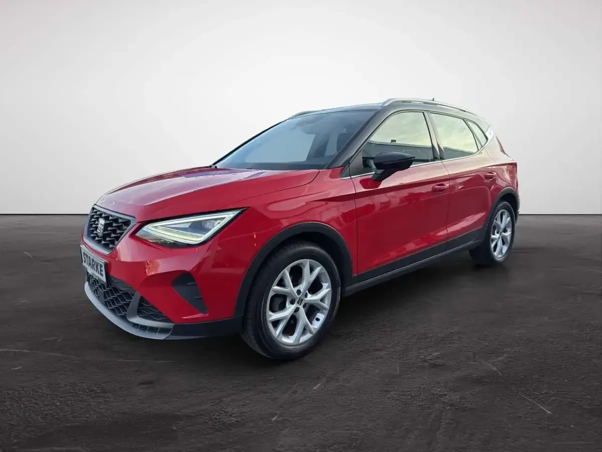 Gebraucht Seat Arona FR 110 PS (80 kW) 2023 Rot (reinrot / mitternachtsschwarz) SUV