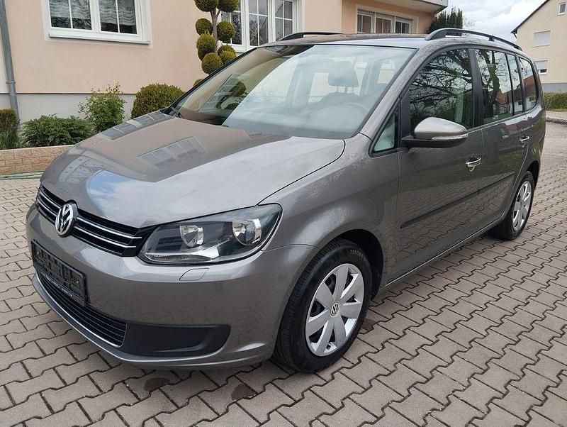 Slate grey metallic Gebraucht 2011 VW Touran Trendline Van / Kleinbus | 5.200 € (Guter Preis) - Bild 1/4