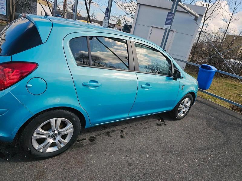 Gebraucht Opel Corsa 70 PS (51 kW) 2011 Blau Kleinwagen
