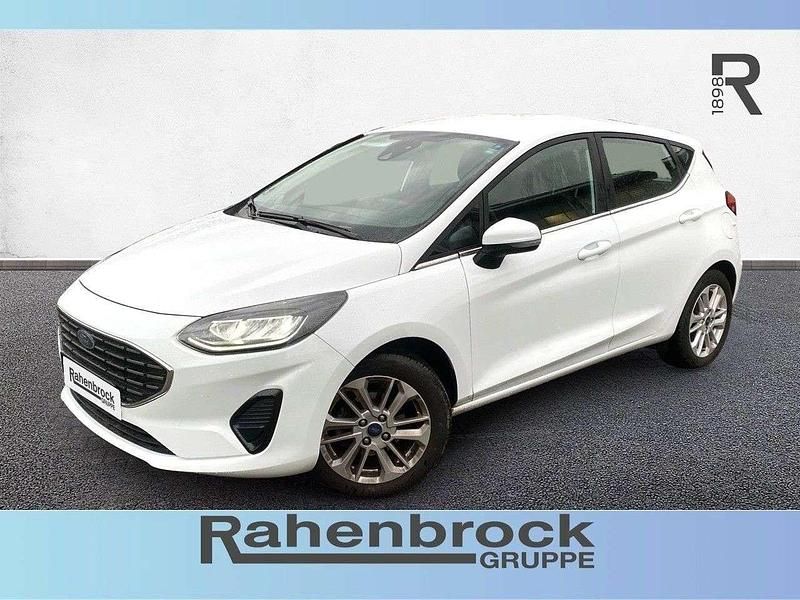 Weiß Gebraucht 2022 Ford Fiesta Titanium Kleinwagen | 16.990 € (Etwas zu teuer) - Bild 1/4
