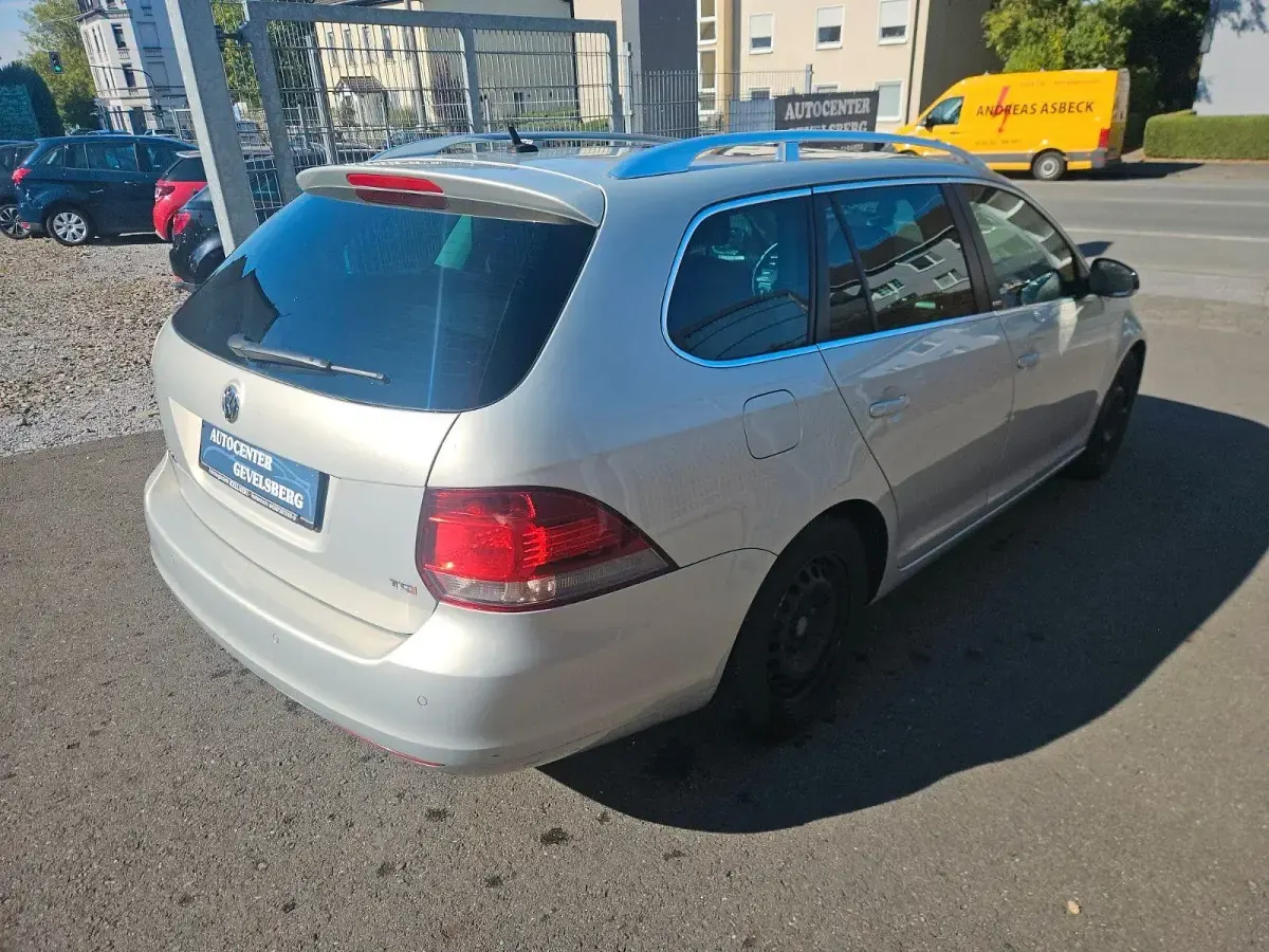Gebraucht VW Golf VI Style 122 PS (89 kW) 2011 Silber Kleinwagen
