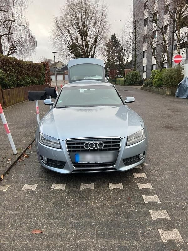 Grau Gebraucht 2009 Audi A5 Ambiente Limousine | 7.000 € (Guter Preis) - Bild 1/4