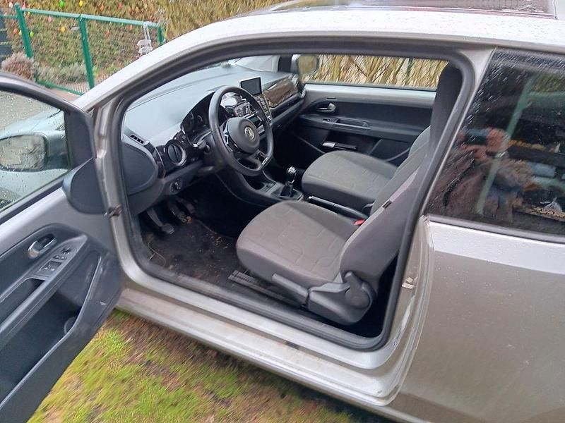 Gebraucht VW up! take up! 60 PS (44 kW) 2016 Silber Kleinwagen