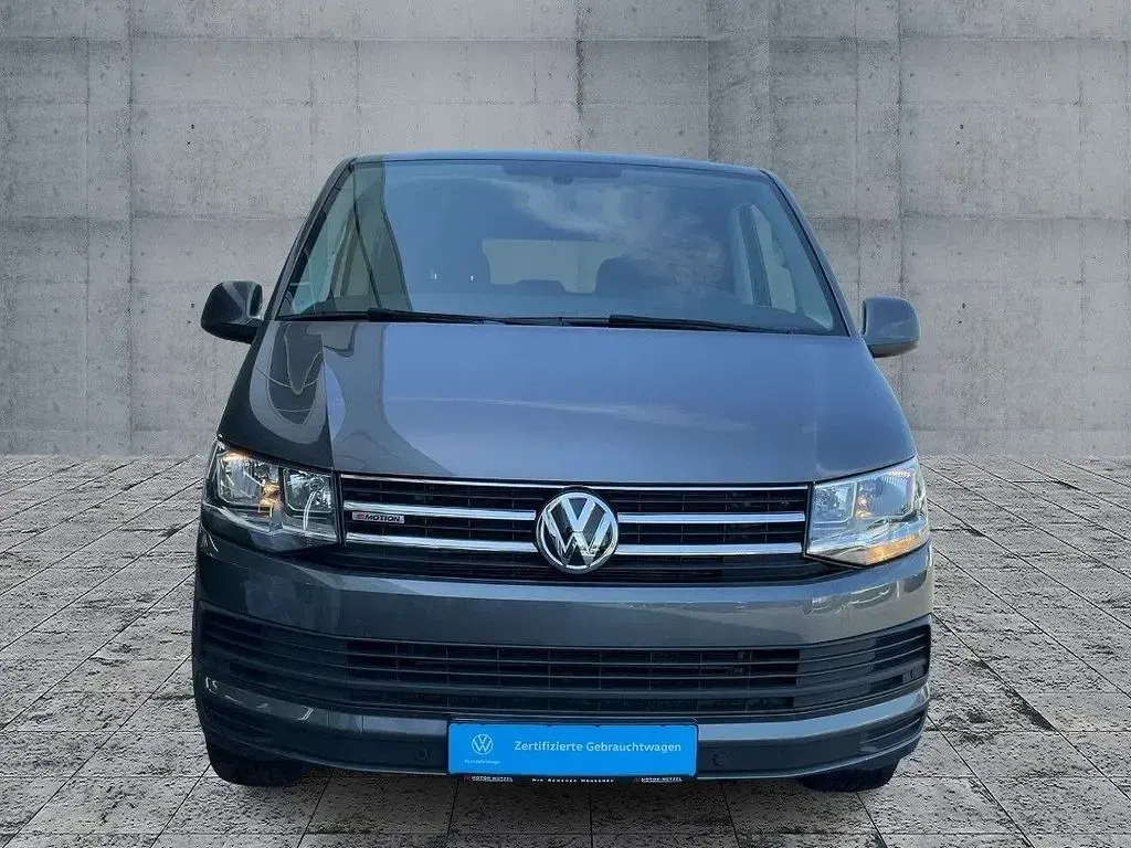 Gebraucht VW Multivan Comfortline 150 PS (110 kW) 2019 Indiumgrau metallic Van / Kleinbus
