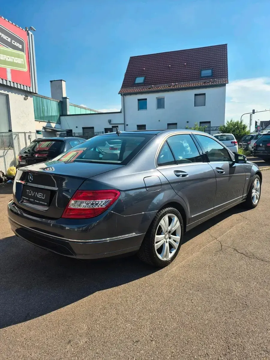 Gebraucht Mercedes C180 156 PS (114 kW) 2010 Limousine