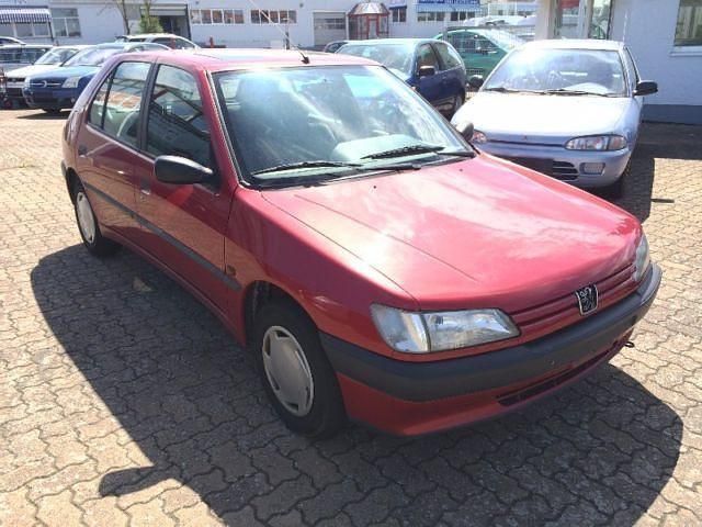 Gebraucht Peugeot 306 75 PS (55 kW) 1997 Rot Limousine