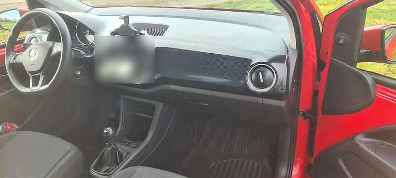 Second-hand VW up! 60 CP (44 kW) 2020 Roșu Hatchback