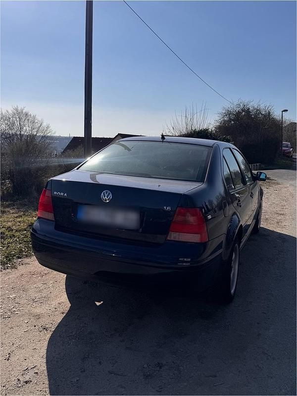 Gebraucht VW Bora 101 PS (74 kW) 1999 Blau Limousine