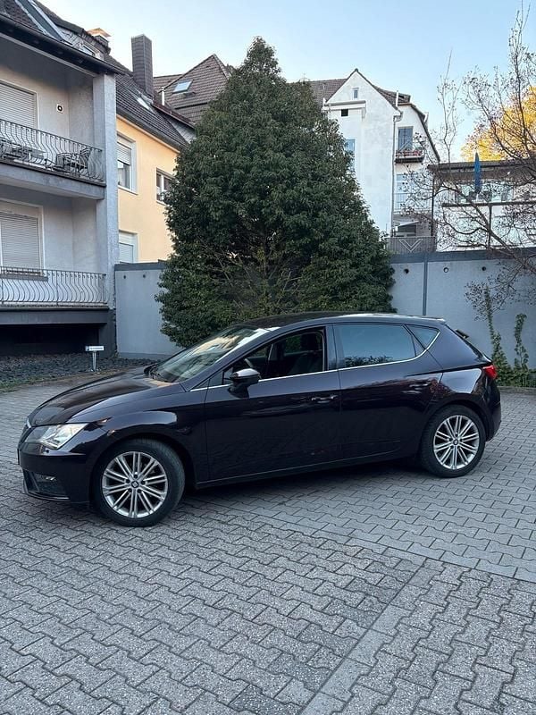Gebraucht Seat Leon 125 PS (91 kW) 2017 Violet Limousine