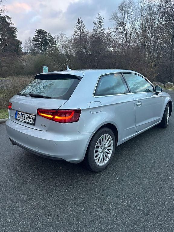 Gebraucht Audi A3 Ambiente 179 PS (131 kW) 2013 Silber Limousine