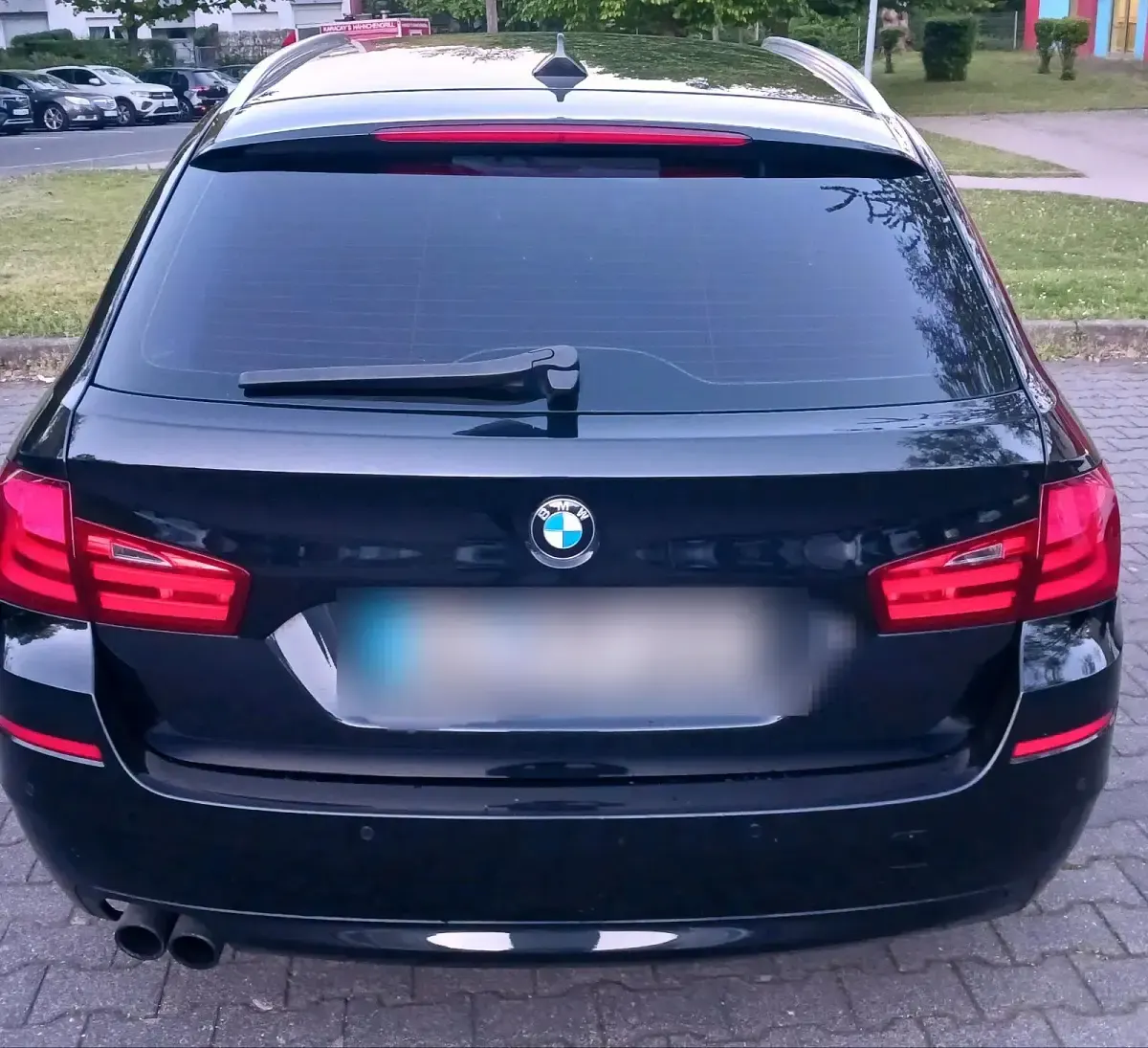 Usata BMW 525 207 CV (152 kW) 2011 Nero Station wagon