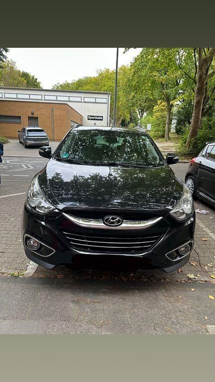 Schwarz Gebraucht 2012 Hyundai ix35 Style SUV | 8.500 € (Fairer Preis) - Bild 1/4