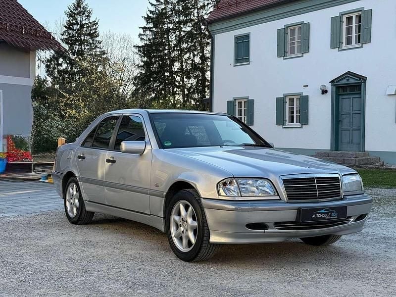 Gebraucht Mercedes C180 122 PS (89 kW) 1999 Silber Limousine