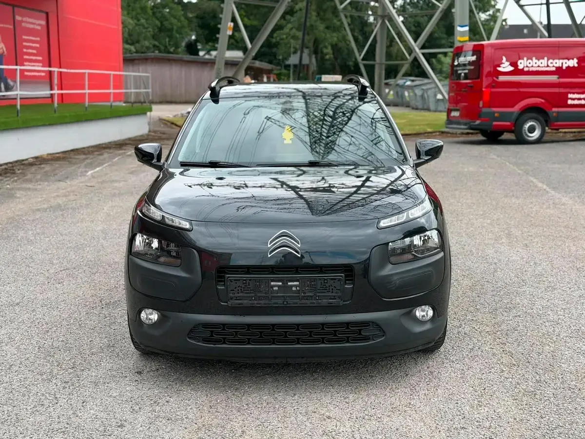 Gebraucht Citroën C4 70 PS (51 kW) 2015 Schwarz Limousine