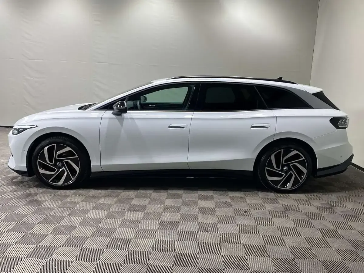 Gebraucht VW ID.7 Pro 210 kW (286 PS) 2025 Weiß Kombi