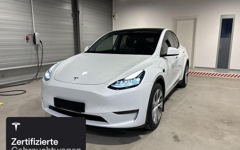 Weiß Gebraucht 2022 Tesla Model Y SUV | 34.200 € (Fairer Preis) - Bild 1/4