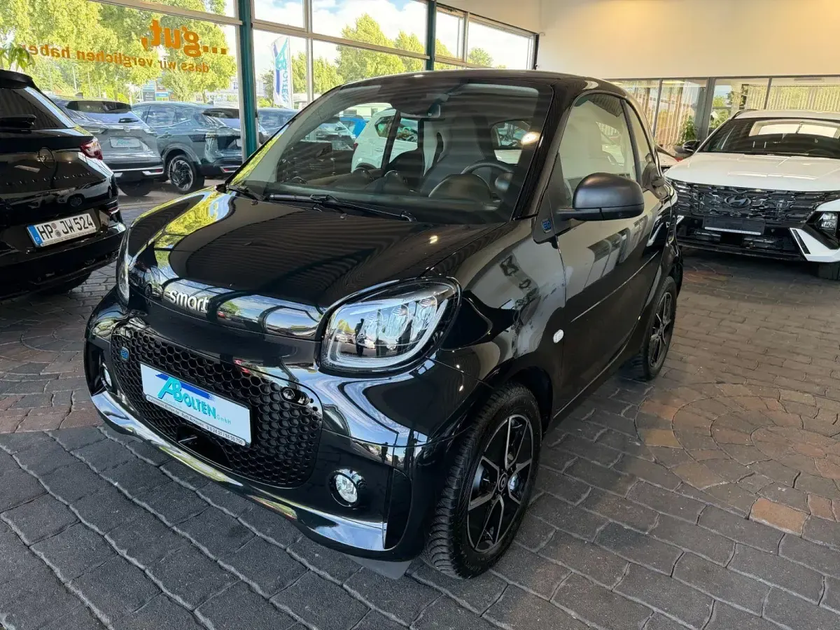 Gebraucht Smart ForTwo Coupé Exclusive 60 kW (82 PS) 2024 Schwarz Kleinwagen
