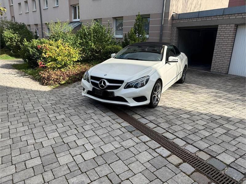 Weiß Gebraucht 2014 Mercedes E220 Cabrio | 22.489 € (Etwas zu teuer) - Bild 1/4
