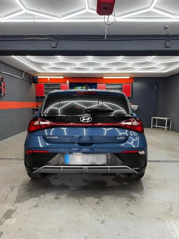Gebraucht Hyundai i20 101 PS (74 kW) 2025 Blau Kleinwagen