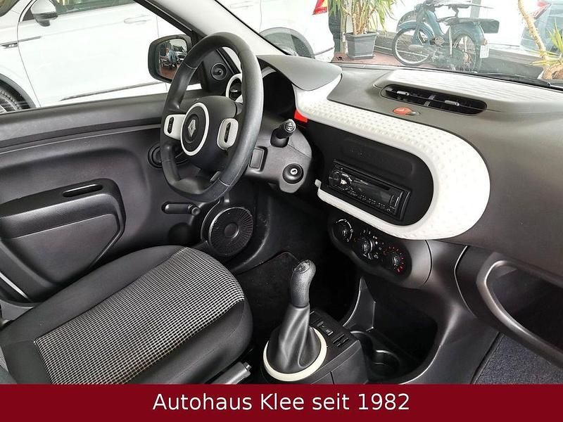 Gebraucht Renault Twingo Life 69 PS (50 kW) 2016 Weiß Kleinwagen