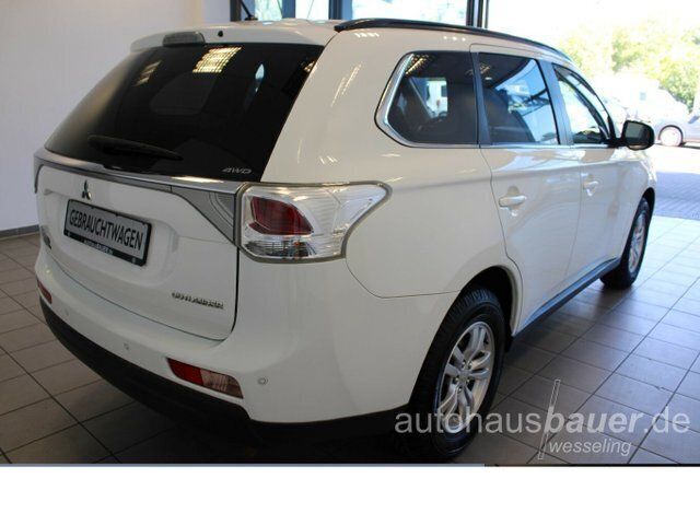 Gebraucht Mitsubishi Outlander Invite 150 PS (110 kW) 2012 Weiß SUV