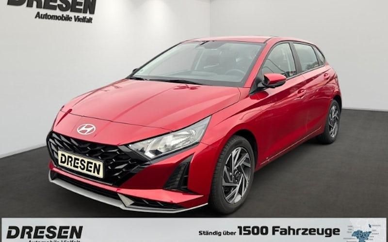 Gebraucht Hyundai i20 Trend 100 PS (73 kW) 2025 Rot Limousine