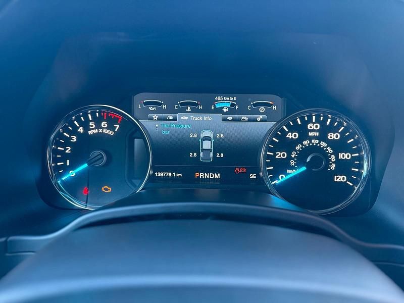 Gebraucht Ford V8 Lariat 400 PS (294 kW) 2019 Silber SUV