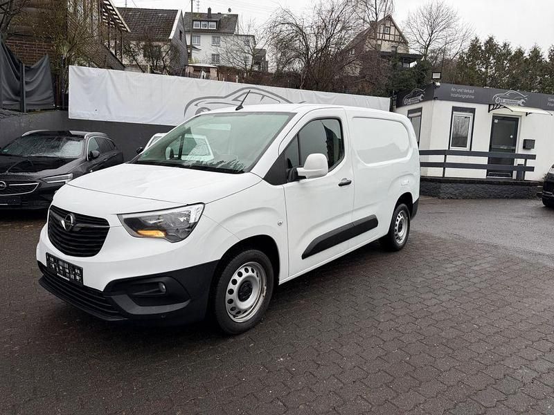 Weiß Gebraucht 2021 Opel Combo Edition Kombi | 11.000 € (Fairer Preis) - Bild 1/4