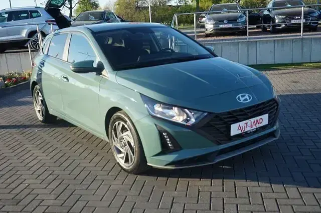 Neu Hyundai i20 79 PS (58 kW) 2025 Grün Kleinwagen